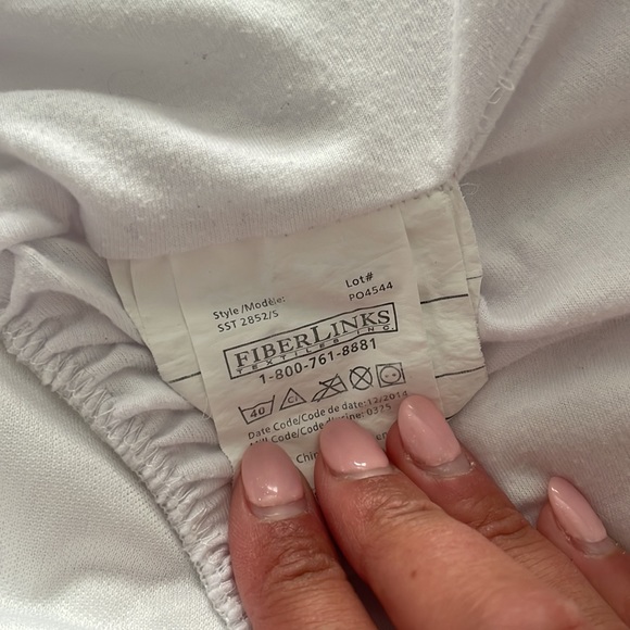 Crib mattress protector covers -ONE LEFT- standard crib size - Picture 5 of 5